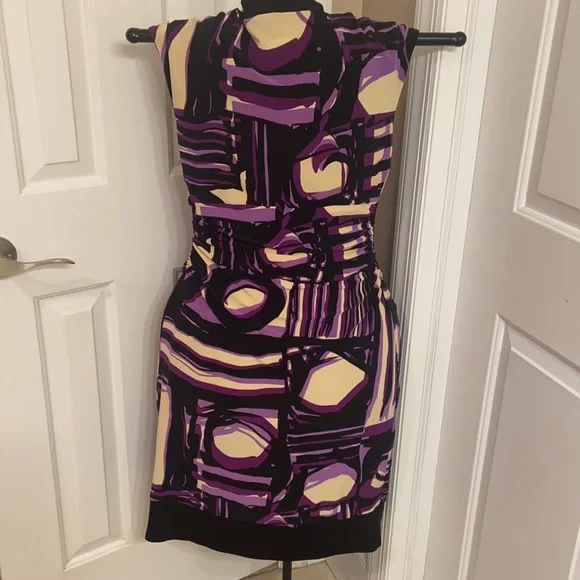 Cute Jones New York Ruched Front Size 6 Multi Color Purple Black Cream SLIMMING - Picture 4 of 11